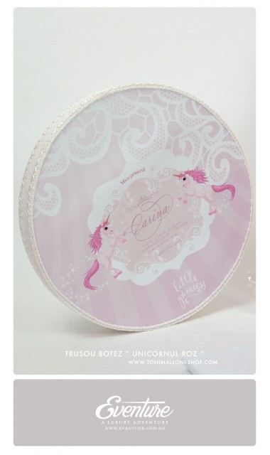 Trusou de botez personalizat si brodat pentru fetite cu unicornii, Povesti cu unicorni 9